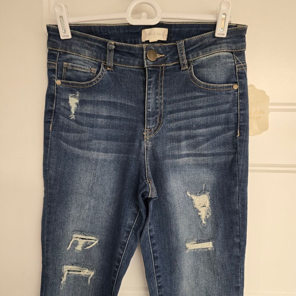 NEW NWT Women's Altar'd State Distressed Crop Skinny Jeans Fray Ankles | Size 7 - Picture 3 of 11